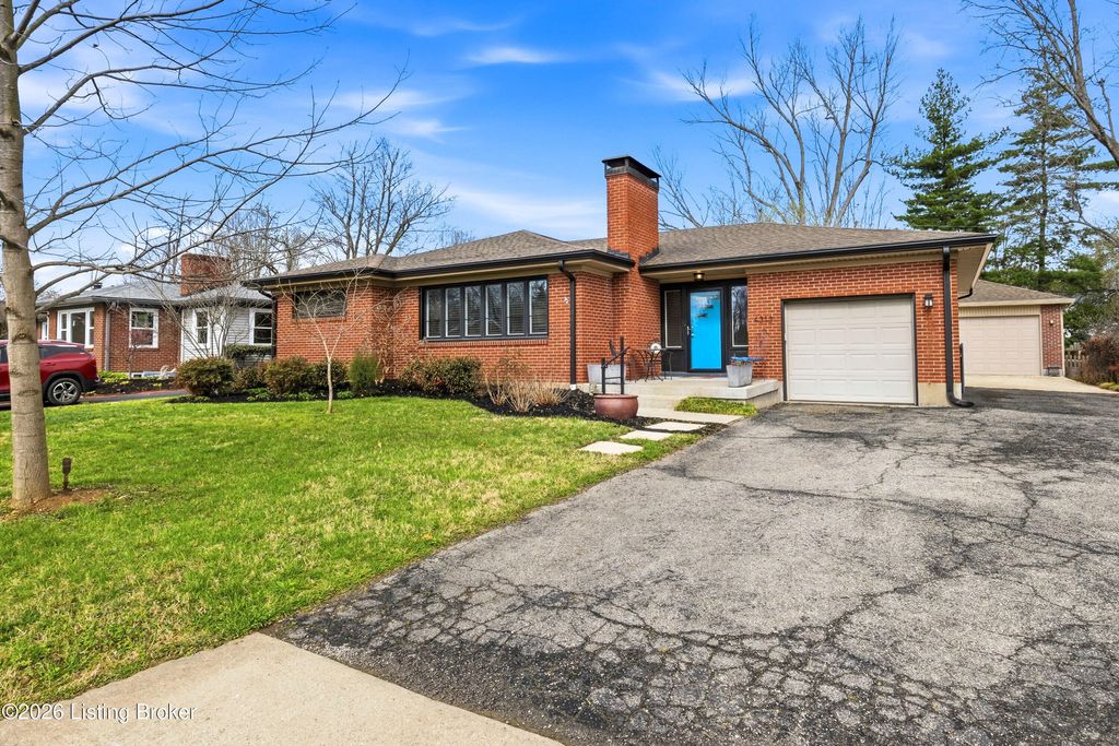 Photo of 4313 Wingate Rd, Louisville, KY 40207 (MLS # 1712507)