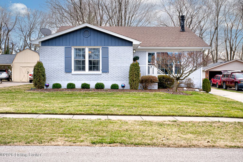 Photo of 9300 Marse Henry Dr, Louisville, KY 40299 (MLS # 1710583)