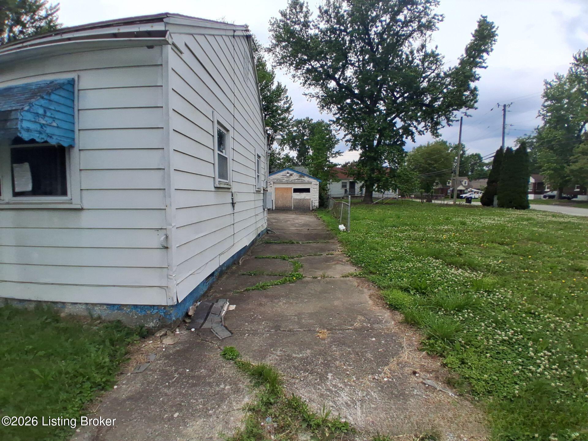 902 Loretto Ave
