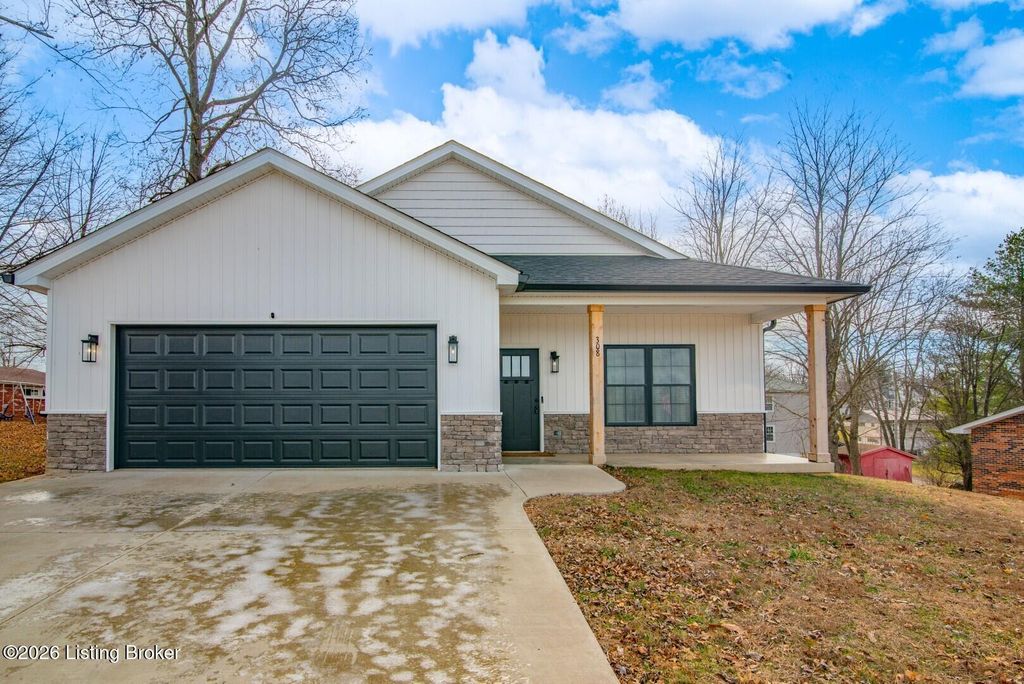 Photo of 308 Lincoln St, Vine Grove, KY 40175 (MLS # 1707387)