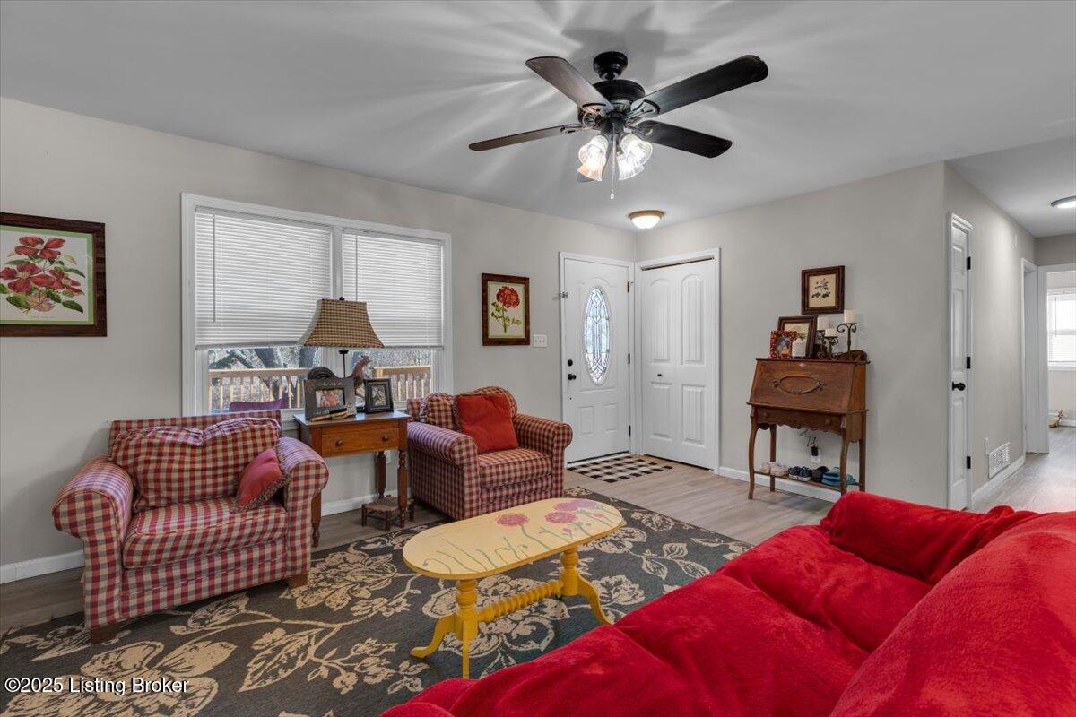 400 N 3rd Ave, La Grange, Kentucky image 4