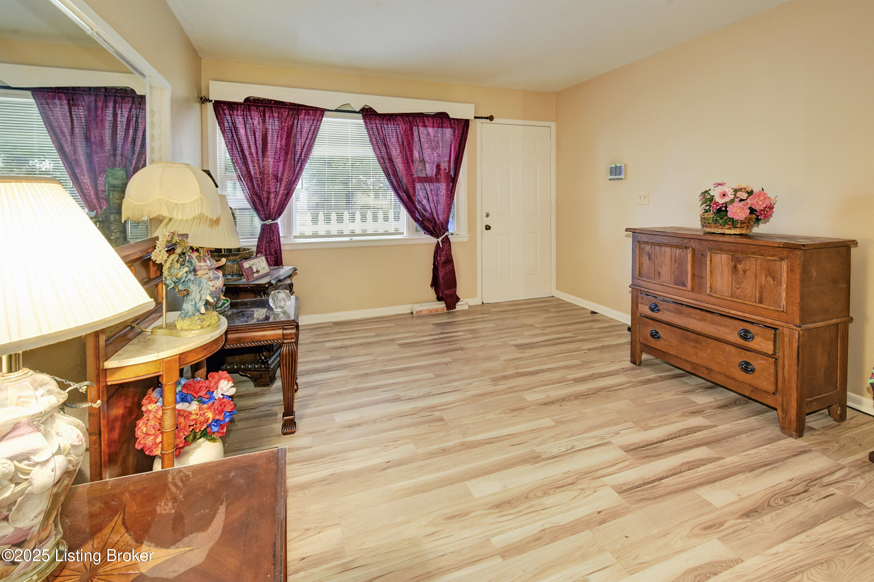 7008 Dunkirk Ln, Louisville, Pennsylvania image 3