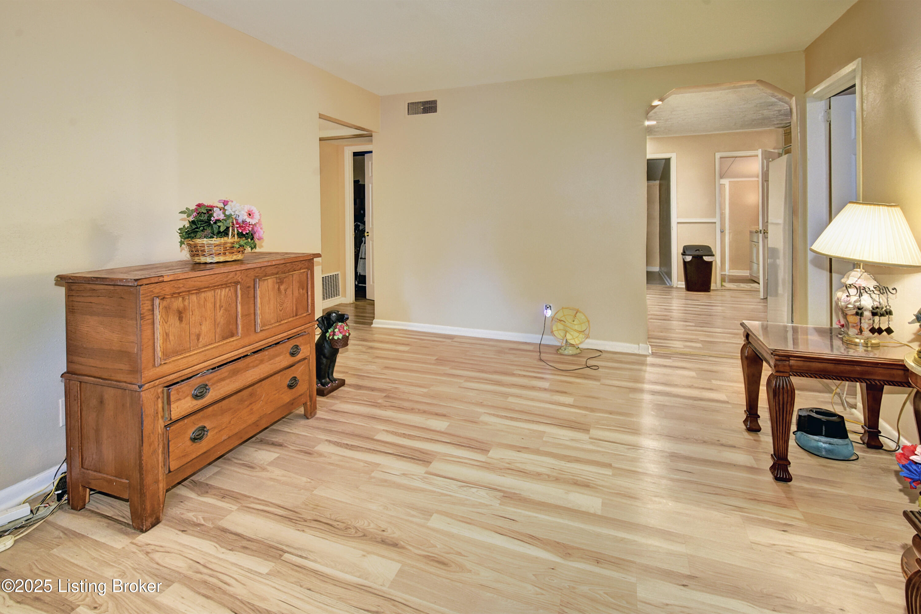 7008 Dunkirk Ln, Louisville, Pennsylvania image 4