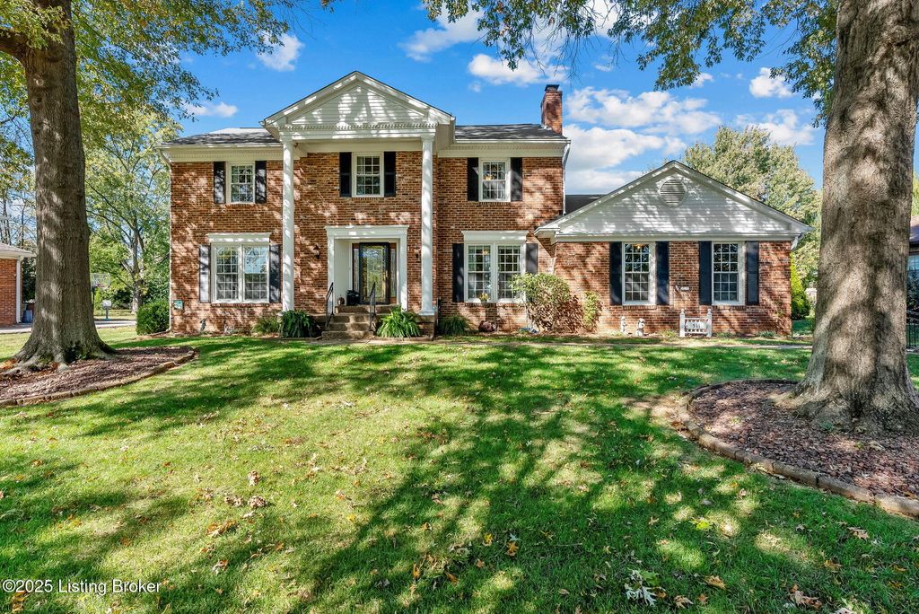 Photo of 511 Pennyroyal Way, Louisville, KY 40223 (MLS # 1701664)