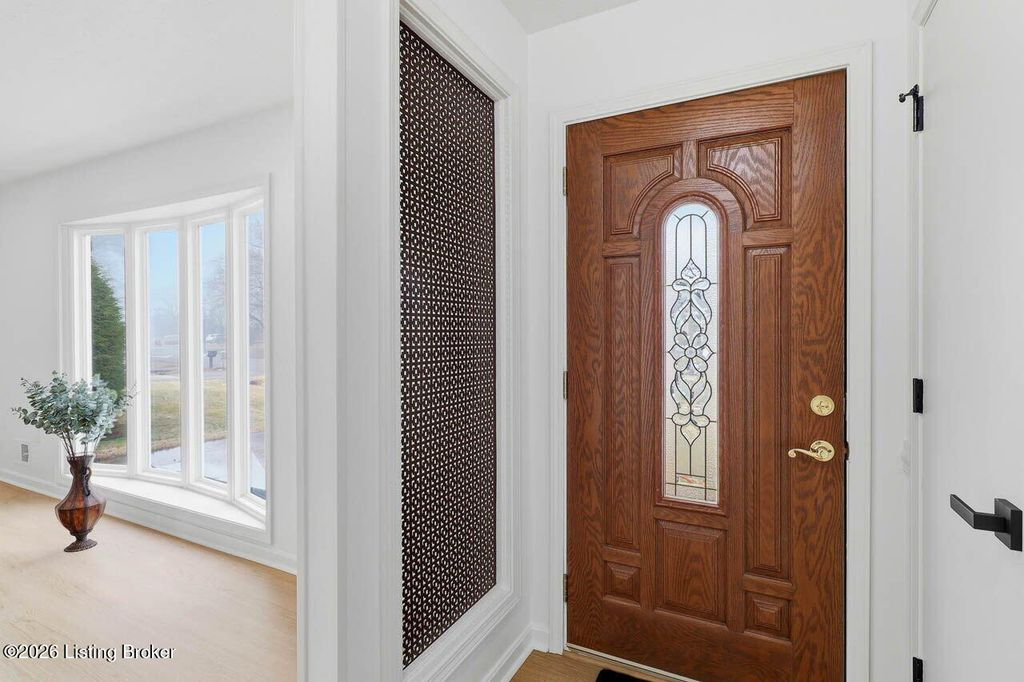 Photo of 7919 Nottoway Cir, Louisville, KY 40214 (MLS # 1709291)