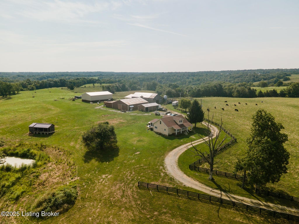 Photo of 794 Baugh Ln, Pleasureville, KY 40057 (MLS # 1719660)