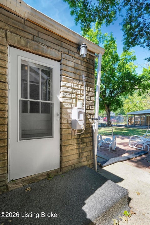 Tiny photo for 541 Brentwood Ave, Louisville, KY 40215 (MLS # 1729711)
