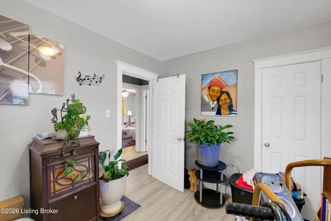 Tiny photo for 541 Brentwood Ave, Louisville, KY 40215 (MLS # 1729711)
