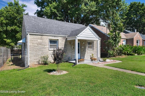 Tiny photo for 541 Brentwood Ave, Louisville, KY 40215 (MLS # 1729711)