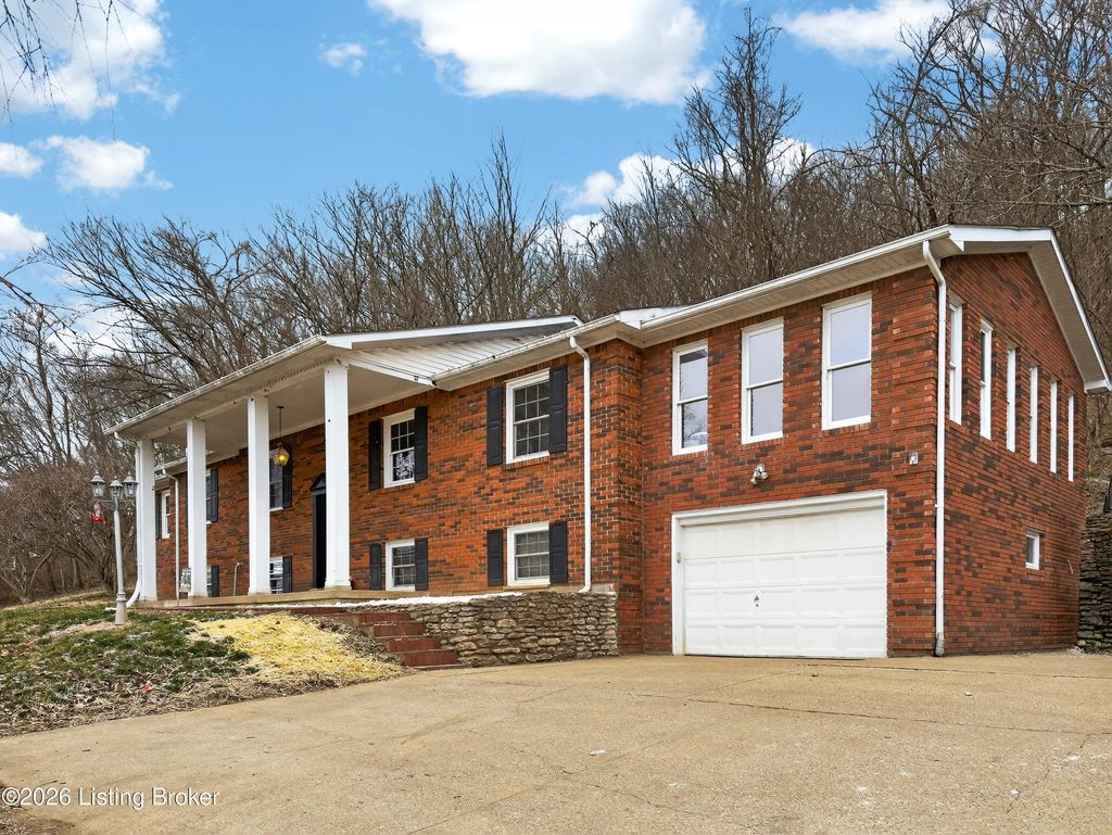Photo of 2103 Lock Rd, Carrollton, KY 41008 (MLS # 1710004)