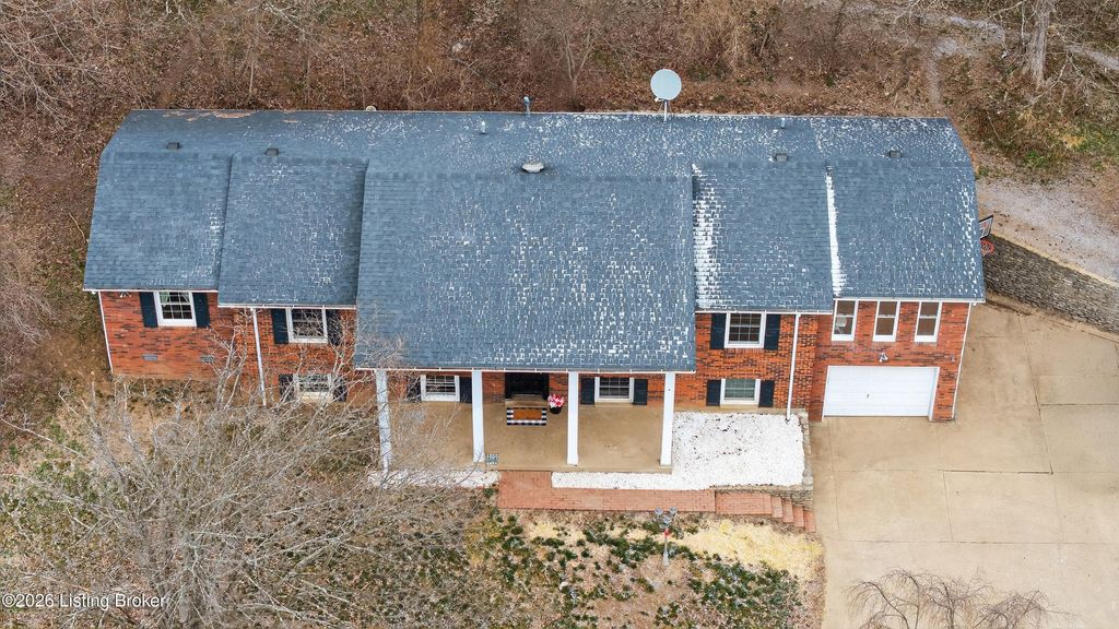 Photo of 2103 Lock Rd, Carrollton, KY 41008 (MLS # 1710004)