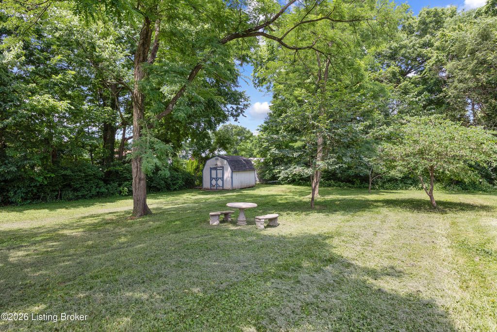 Photo of 3821 Scenic Trail, Shepherdsville, KY 40165 (MLS # 1720357)