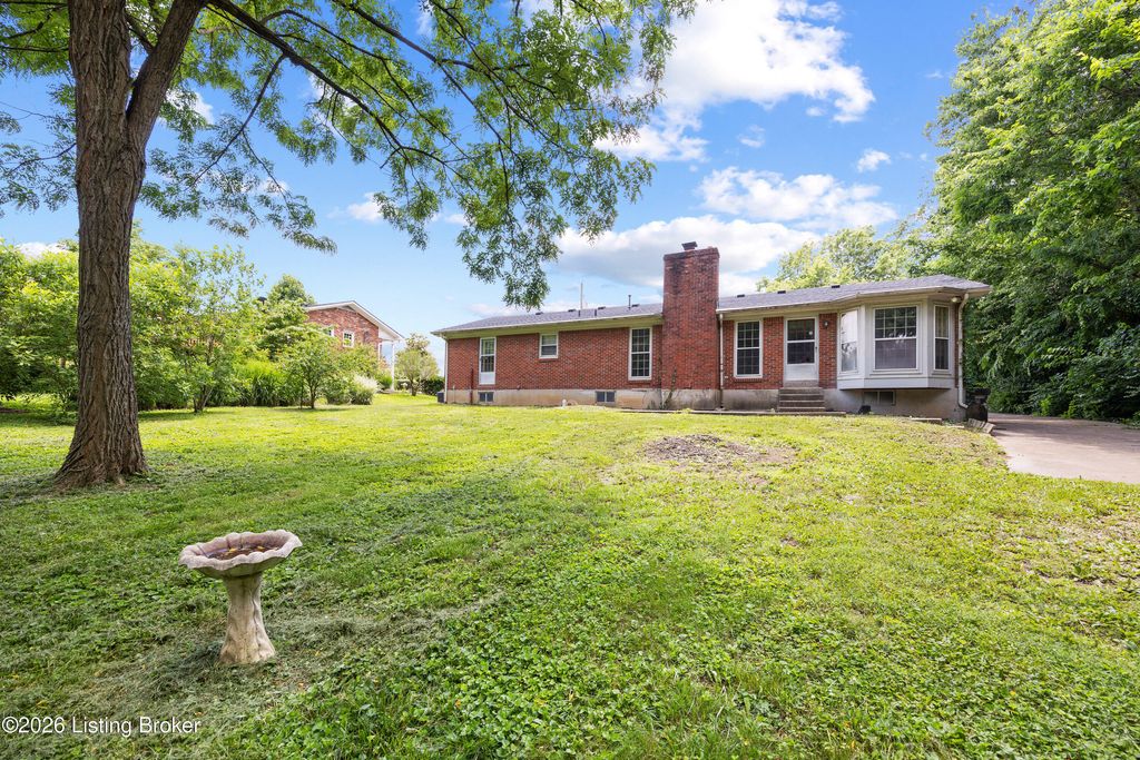 Photo of 3821 Scenic Trail, Shepherdsville, KY 40165 (MLS # 1720357)