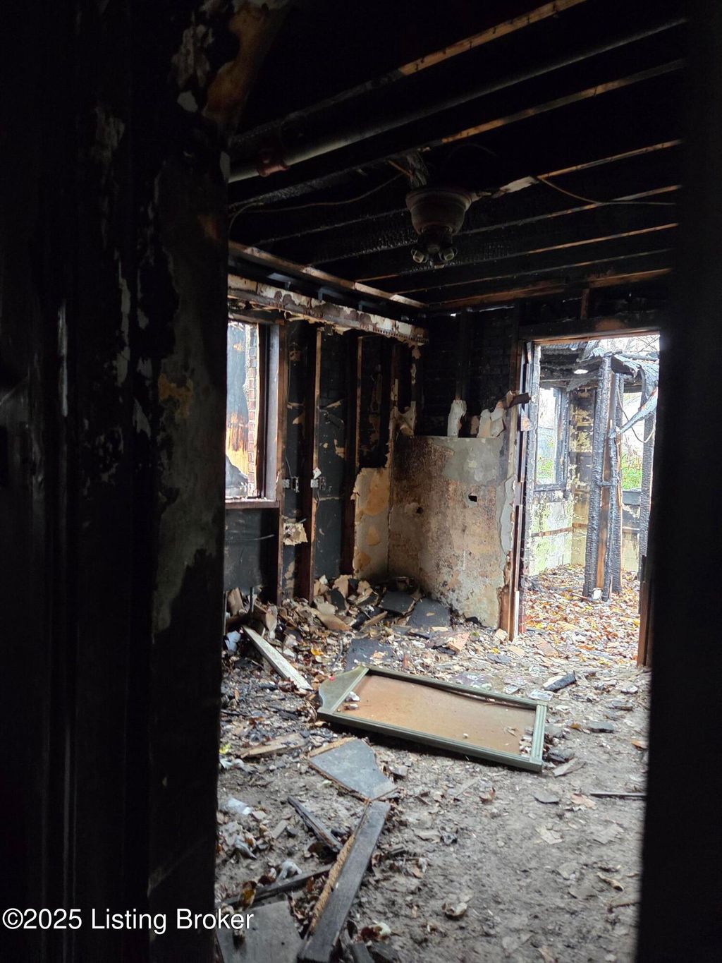 Photo of 3705 Woodruff Ave, Louisville, KY 40215 (MLS # 1705630)