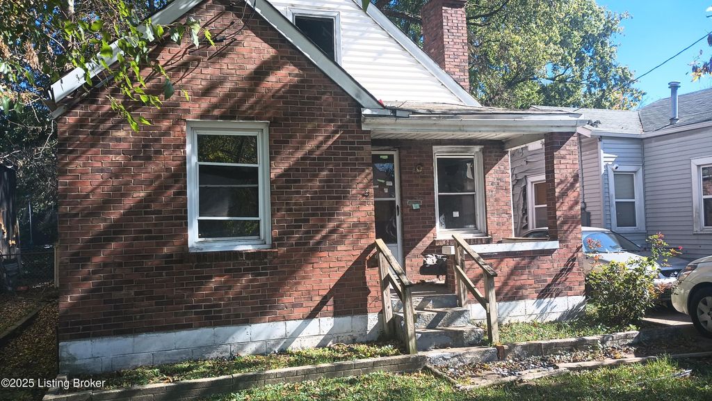 Photo of 3705 Woodruff Ave, Louisville, KY 40215 (MLS # 1705630)