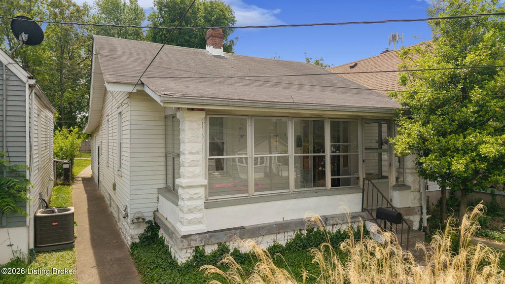 Photo of 516 Montana Ave, Louisville, KY 40208 (MLS # 1717356)
