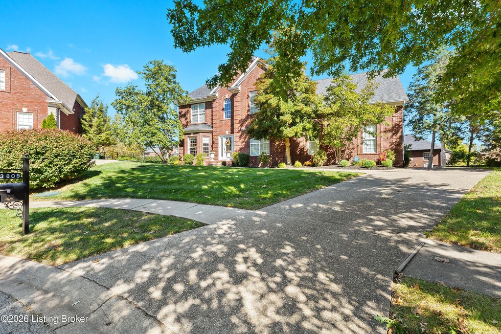Photo of 13809 High Trail Ct, Louisville, KY 40299 (MLS # 1716518)