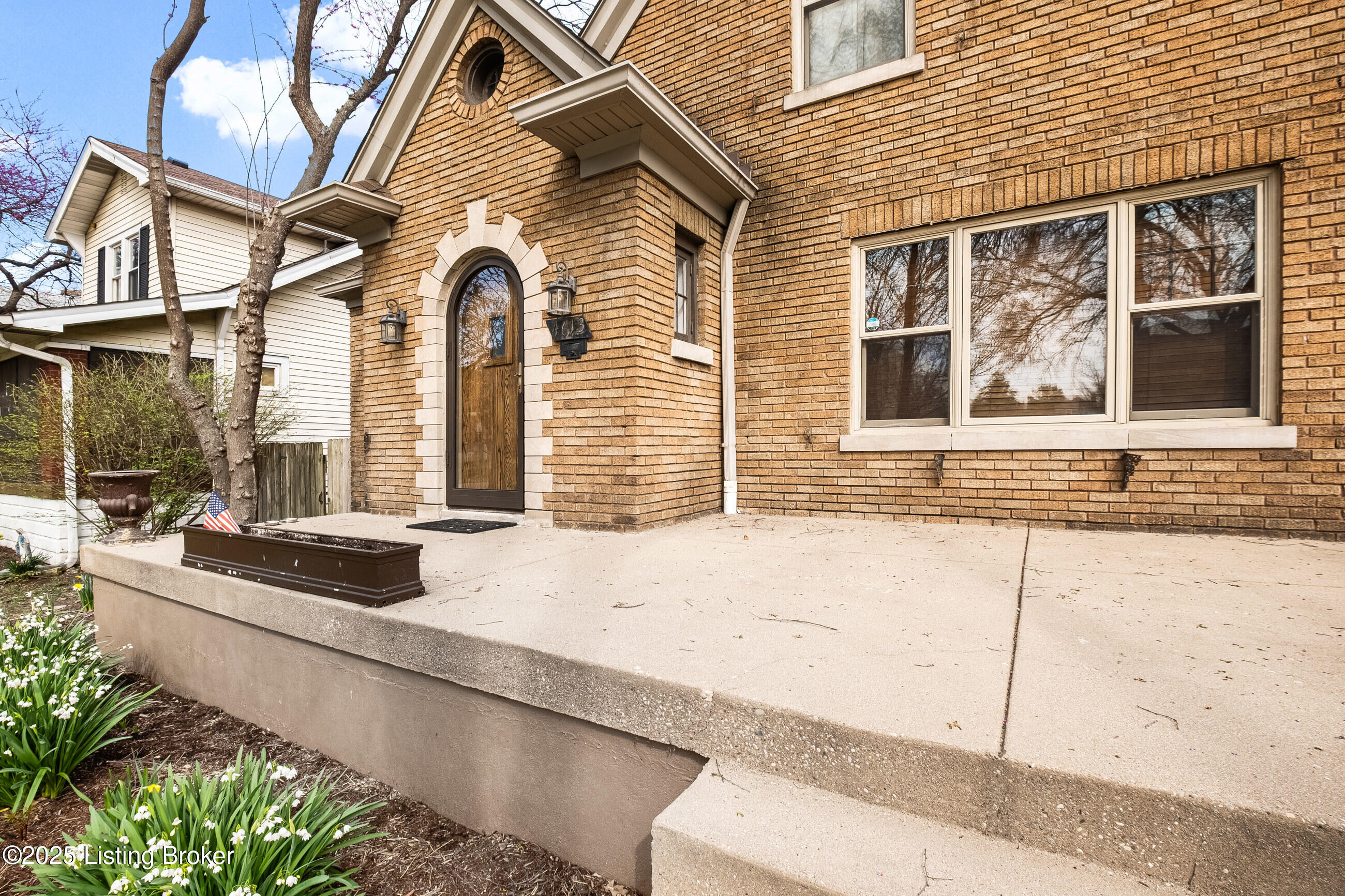 4613 S 2nd St, Louisville, Kentucky image 2