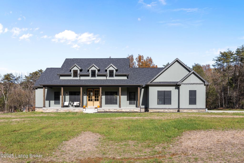 Photo of 1028 Fisher Ln, Mt Washington, KY 40047 (MLS # 1703599)