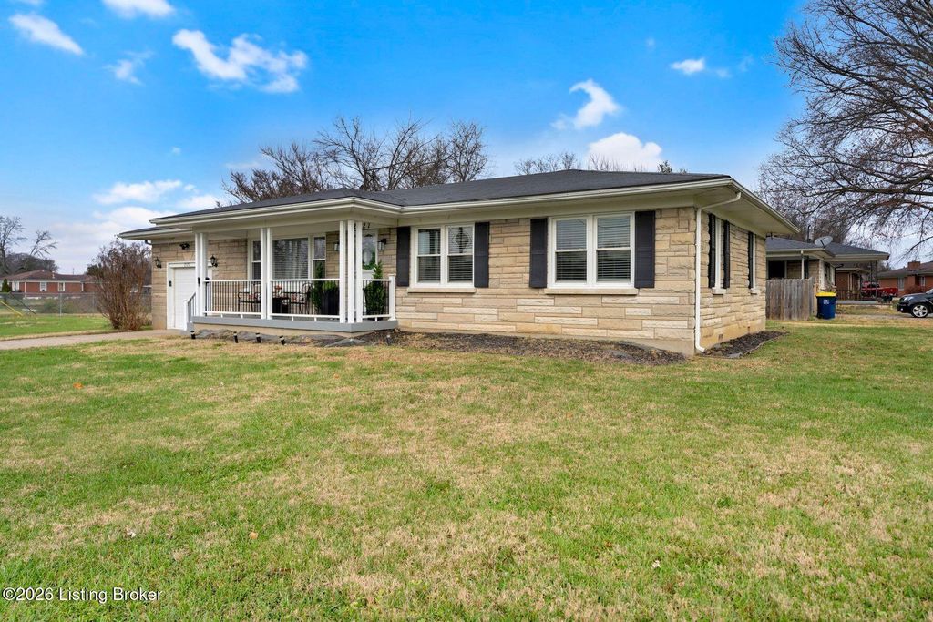 Photo of 2527 Hampstead Dr, Louisville, KY 40216 (MLS # 1706474)