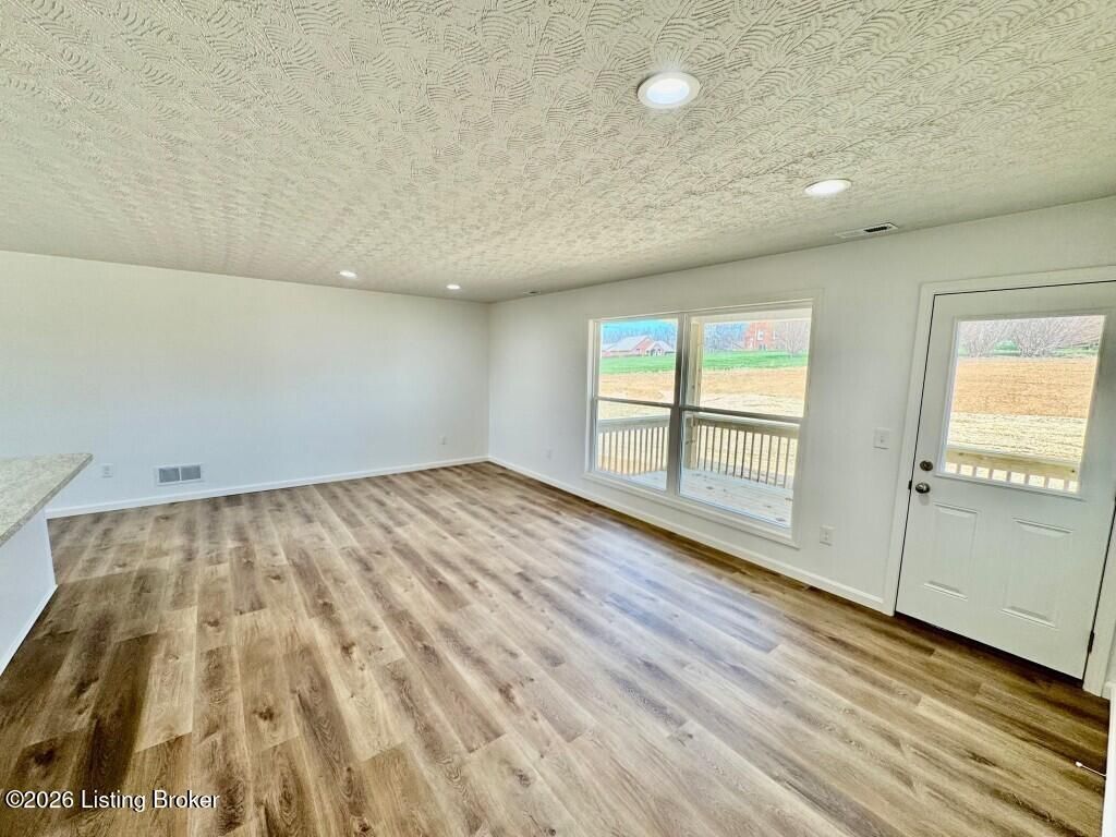 Photo of 140 Brookside Dr, Springfield, KY 40069 (MLS # 1711925)