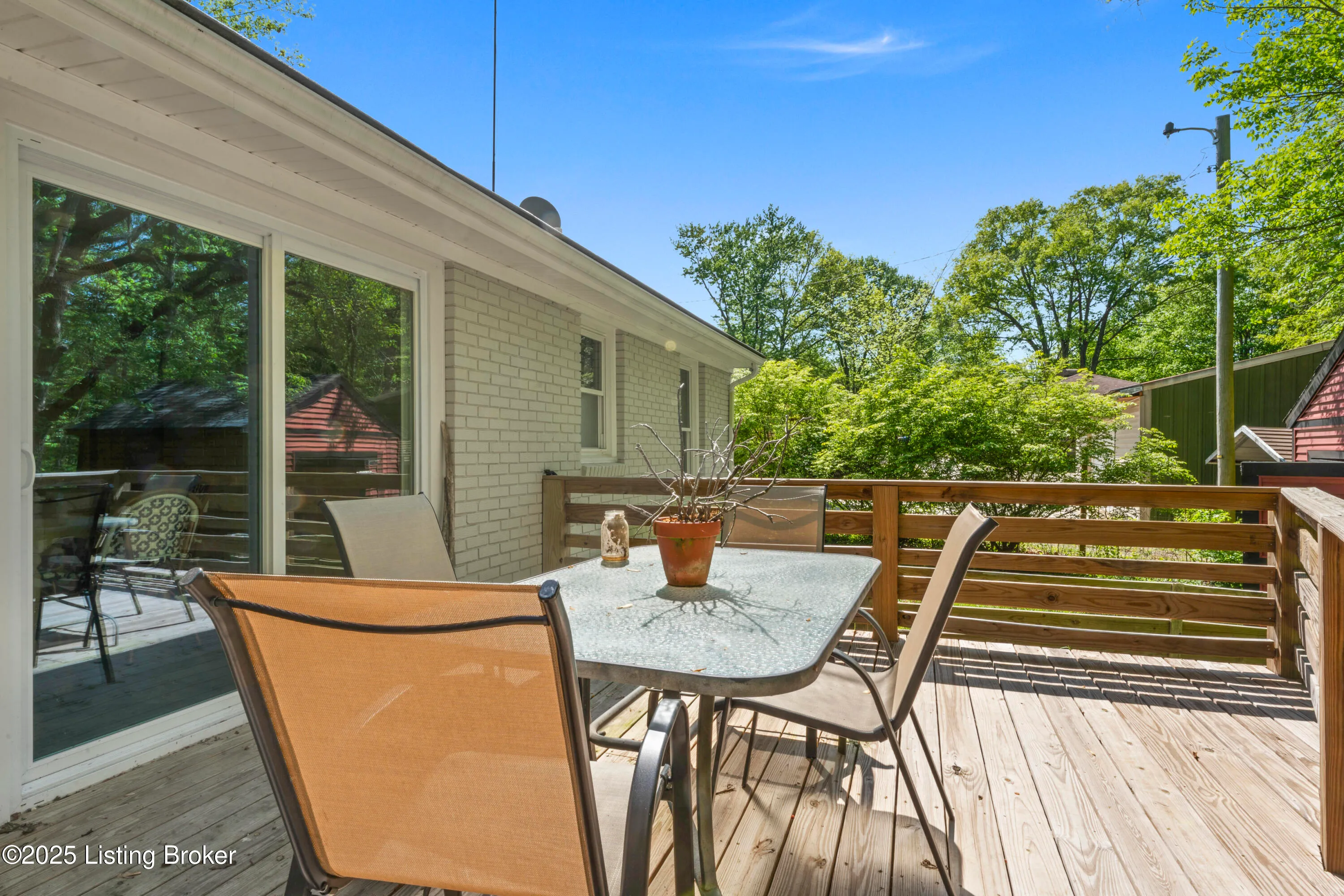 Crestwood, Kentucky 40014, United States, 3 Bedrooms Bedrooms, ,1 BathroomBathrooms,Residential,Active,130558
