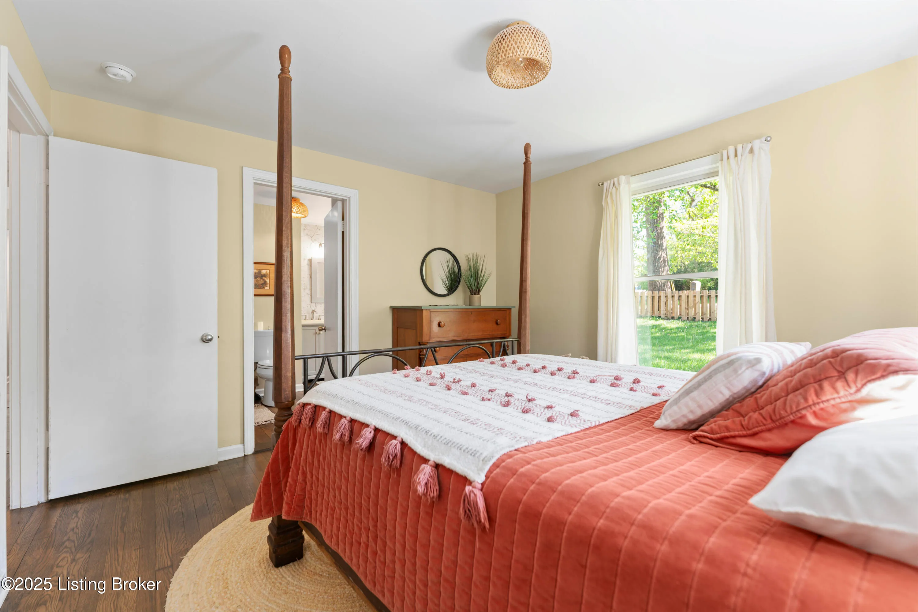 Crestwood, Kentucky 40014, United States, 3 Bedrooms Bedrooms, ,1 BathroomBathrooms,Residential,Active,130558