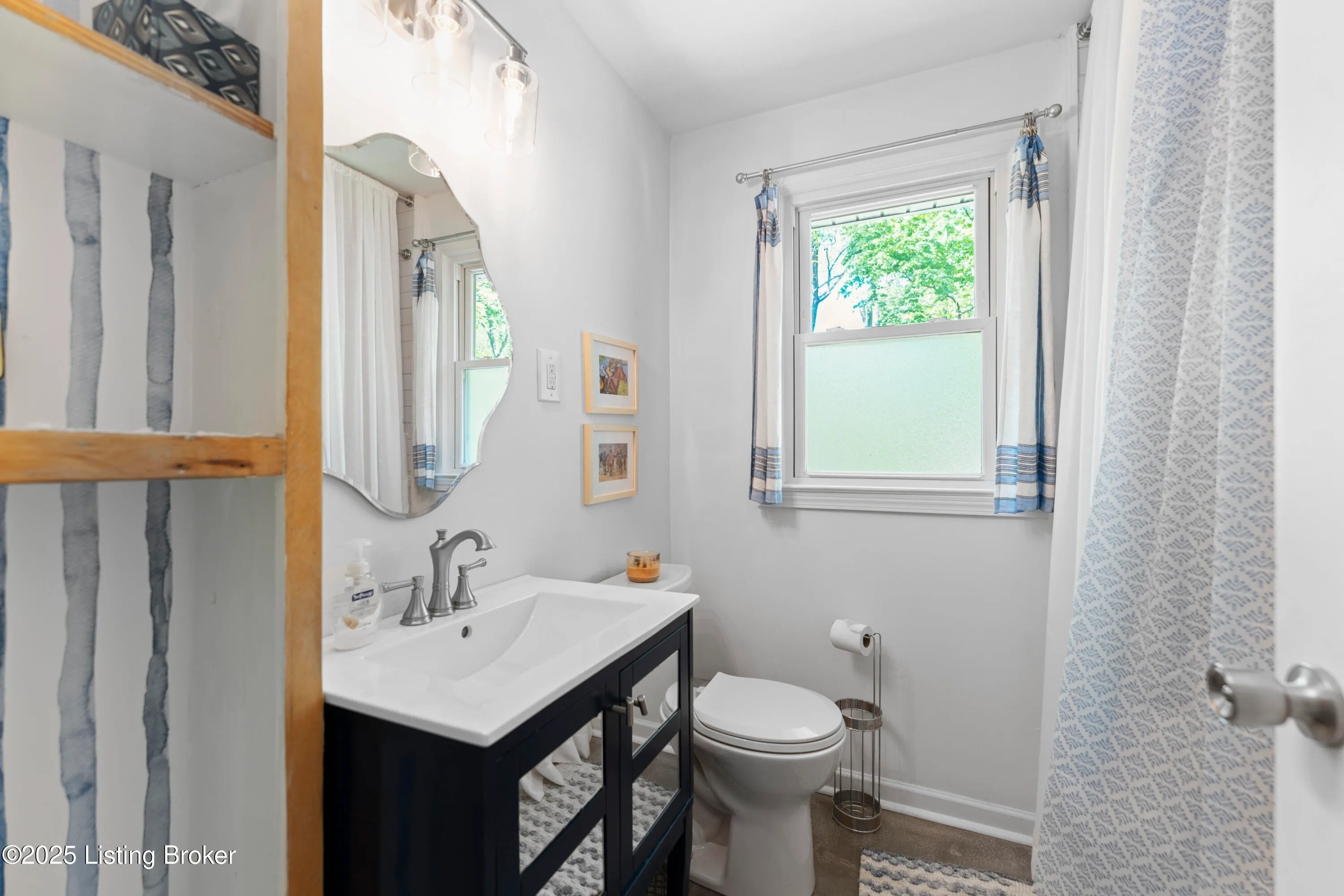 Crestwood, Kentucky 40014, United States, 3 Bedrooms Bedrooms, ,1 BathroomBathrooms,Residential,Active,130558