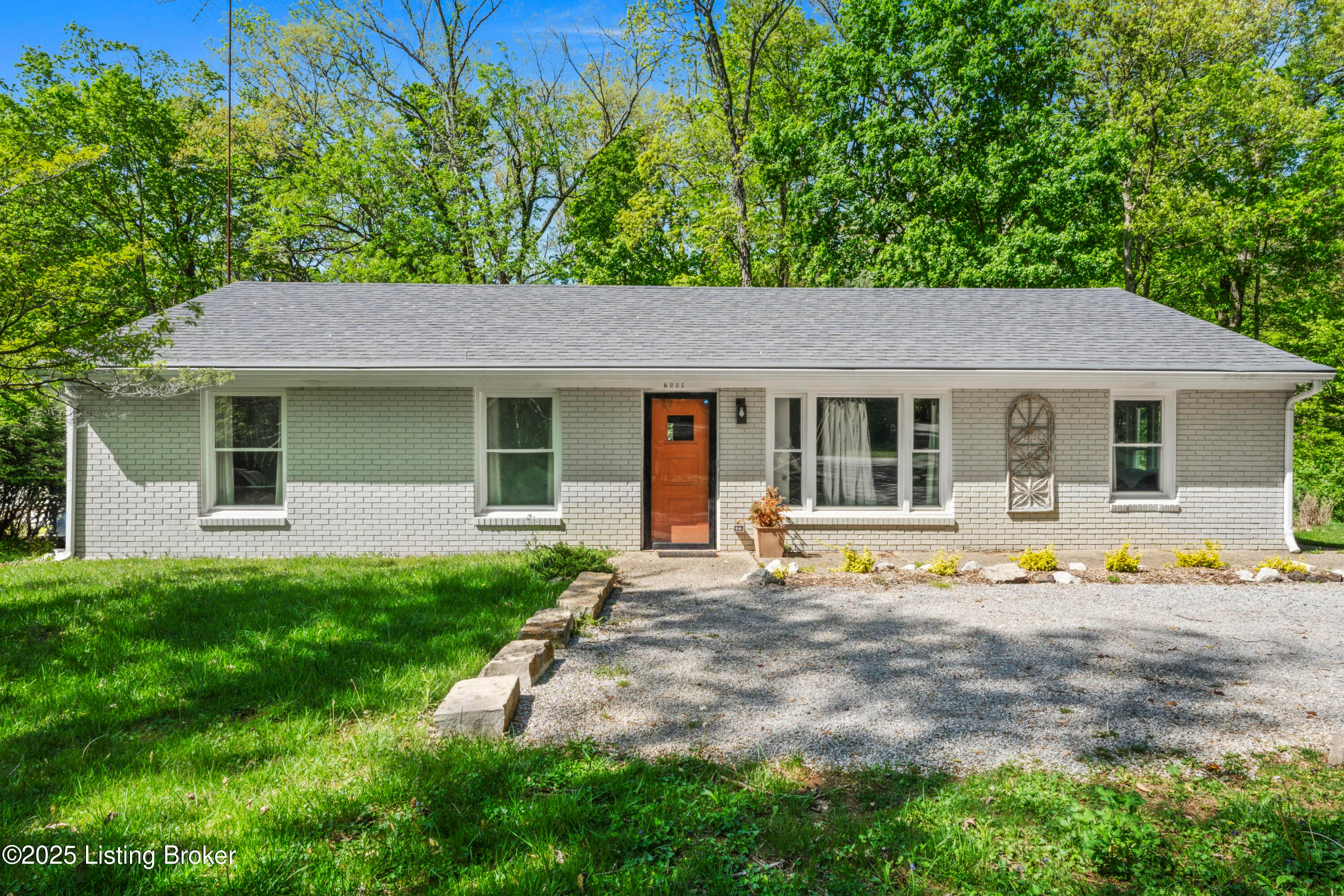 Crestwood, Kentucky 40014, United States, 3 Bedrooms Bedrooms, ,1 BathroomBathrooms,Residential,Active,130558