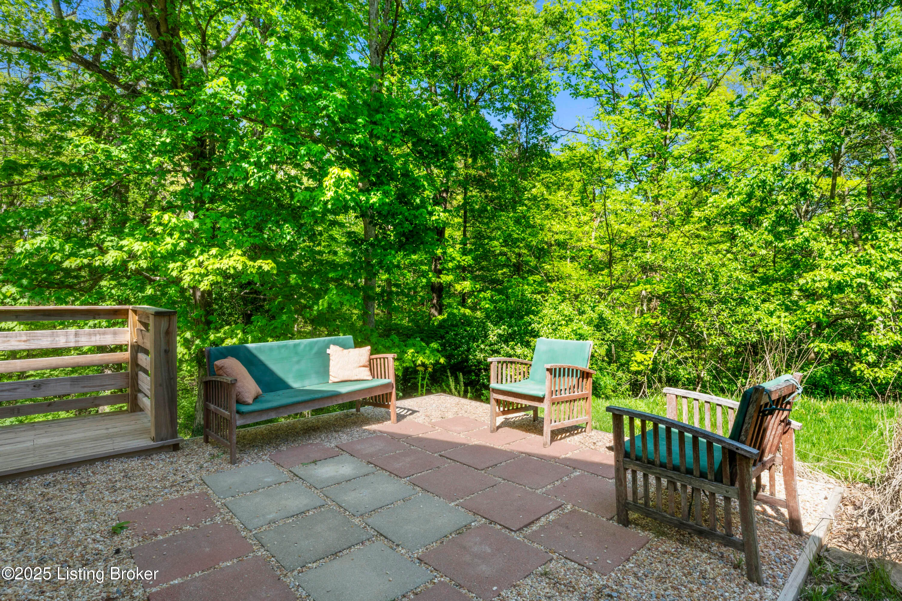 Crestwood, Kentucky 40014, United States, 3 Bedrooms Bedrooms, ,1 BathroomBathrooms,Residential,Active,130558