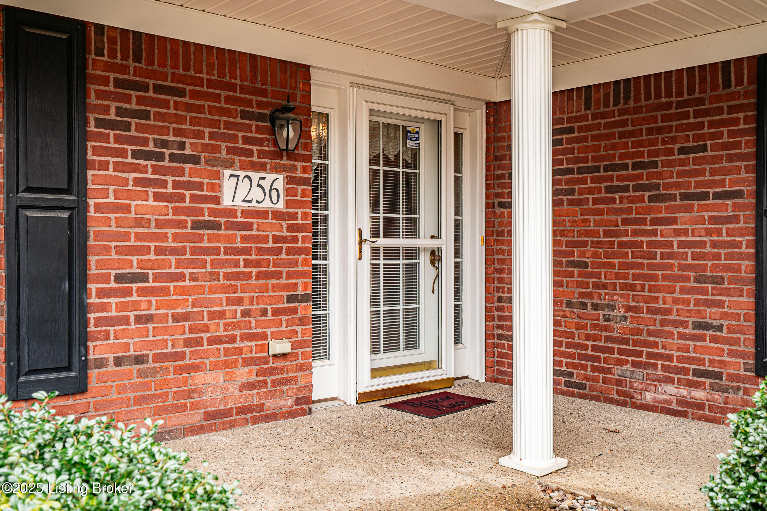 7256 Briscoe Vista Way, Louisville, Kentucky image 2