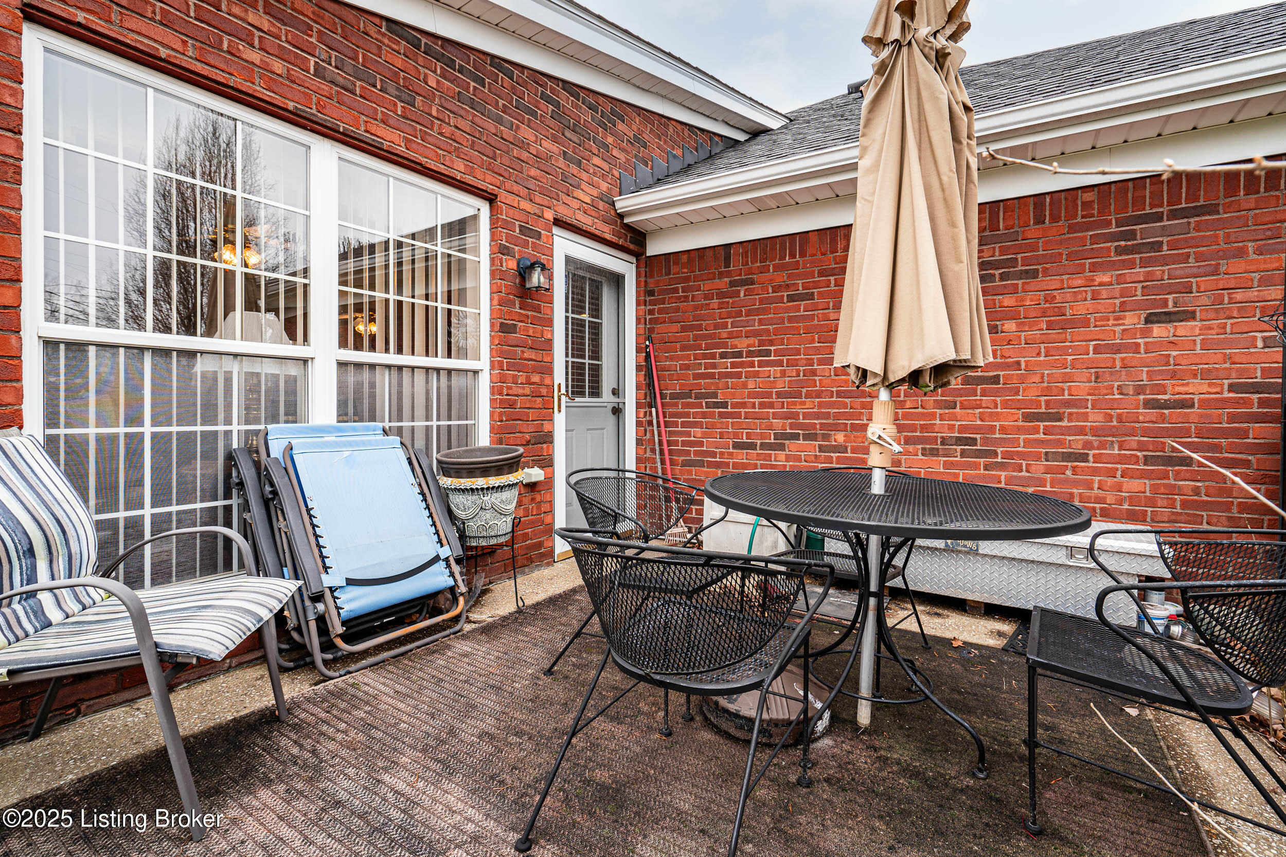 7256 Briscoe Vista Way, Louisville, Kentucky image 7