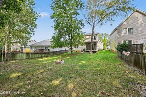 Tiny photo for 10400 Pinoak View Dr, Jeffersontown, KY 40299 (MLS # 1729674)