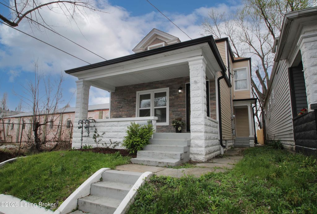 Photo of 413 Camp St, Louisville, KY 40203 (MLS # 1712856)