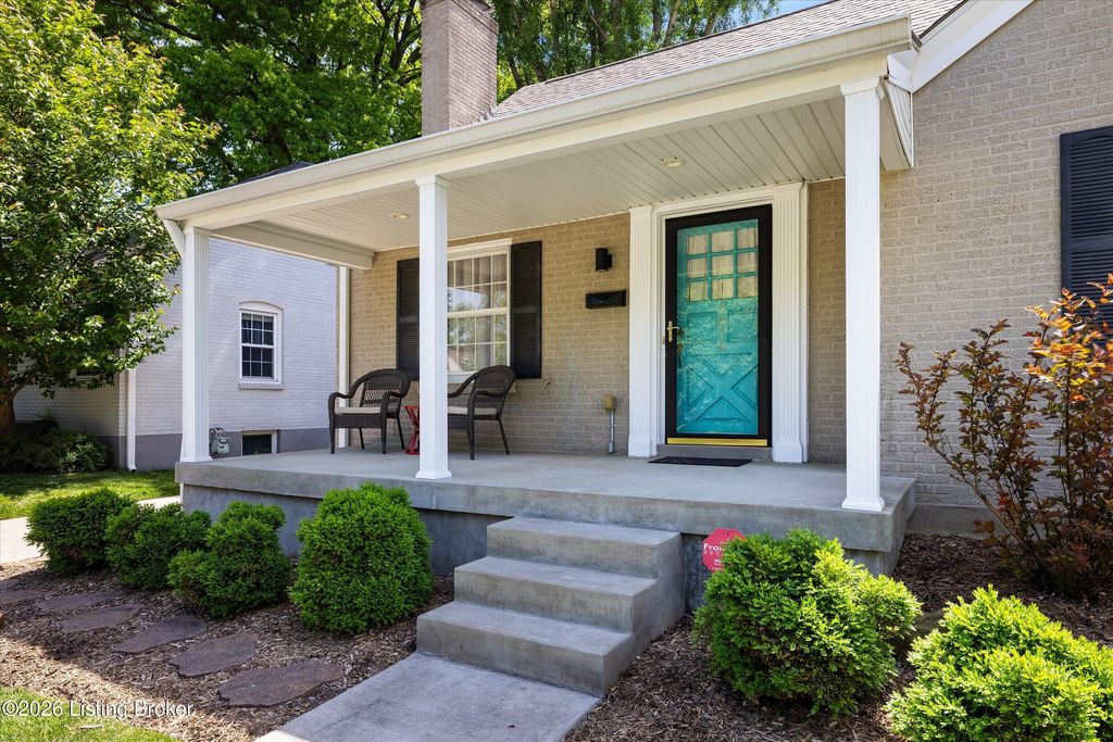 Photo of 3616 Dayton Ave, Louisville, KY 40207 (MLS # 1716460)