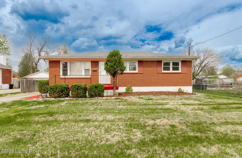Photo of 5245 Julia Rd, Louisville, KY 40258 (MLS # 1713252)