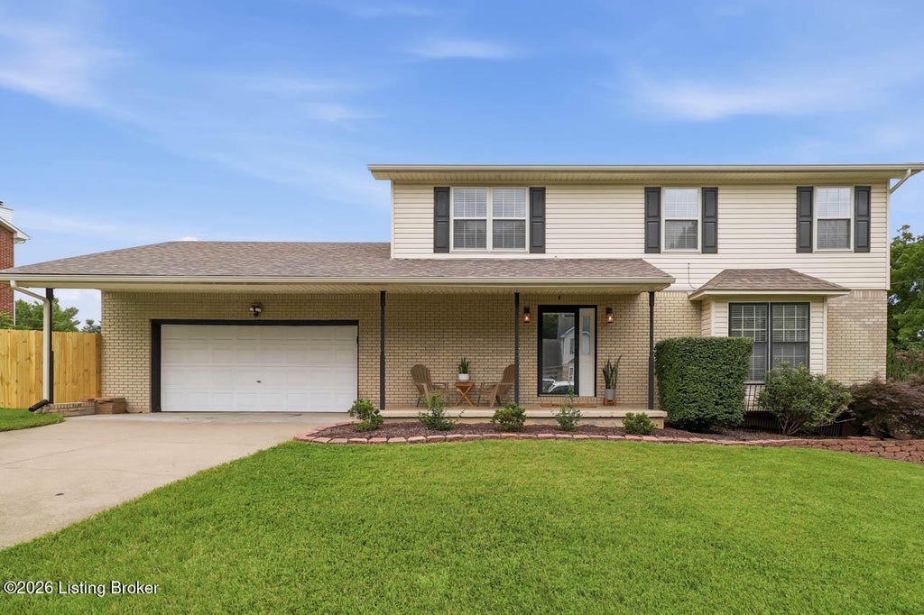 Photo of 409 Silk Oak Dr, Elizabethtown, KY 42701 (MLS # 1723498)