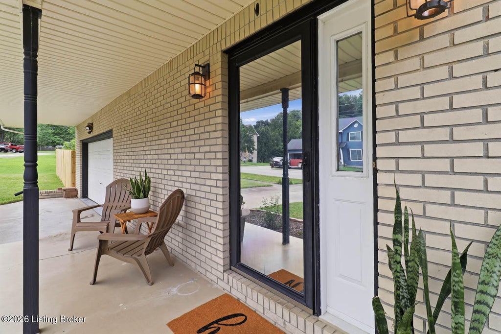 Photo of 409 Silk Oak Dr, Elizabethtown, KY 42701 (MLS # 1723498)