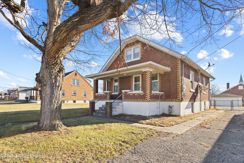 Photo of 3235 Taylor Blvd, Louisville, KY 40215 (MLS # 1706780)