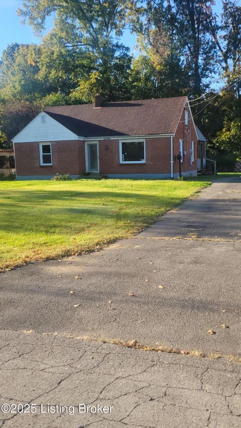 Photo of 6508 South Dr, Louisville, KY 40272 (MLS # 1700763) Photo of 6508 South Dr, Louisville, KY 40272 (MLS # 1700763)