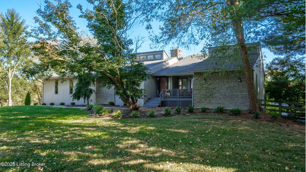 Photo of 10804 Taylor Lake Rd, Goshen, KY 40026 (MLS # 1716463)