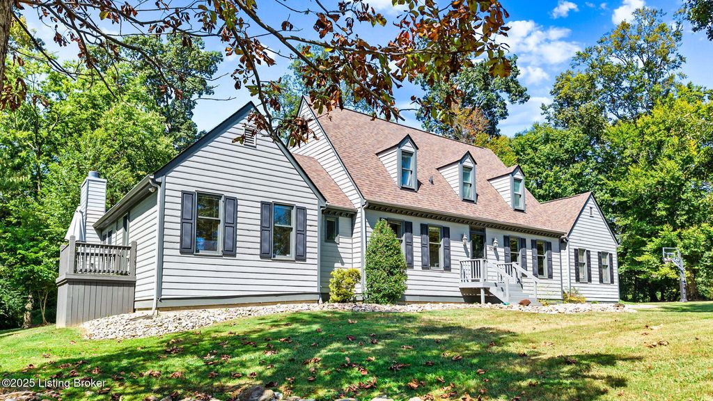 Photo of 10101 Secretariat Dr, Goshen, KY 40026 (MLS # 1700434)