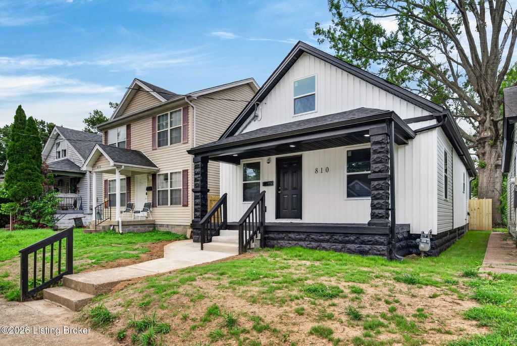 Photo of 810 W Evelyn Ave, Louisville, KY 40215 (MLS # 1724059)