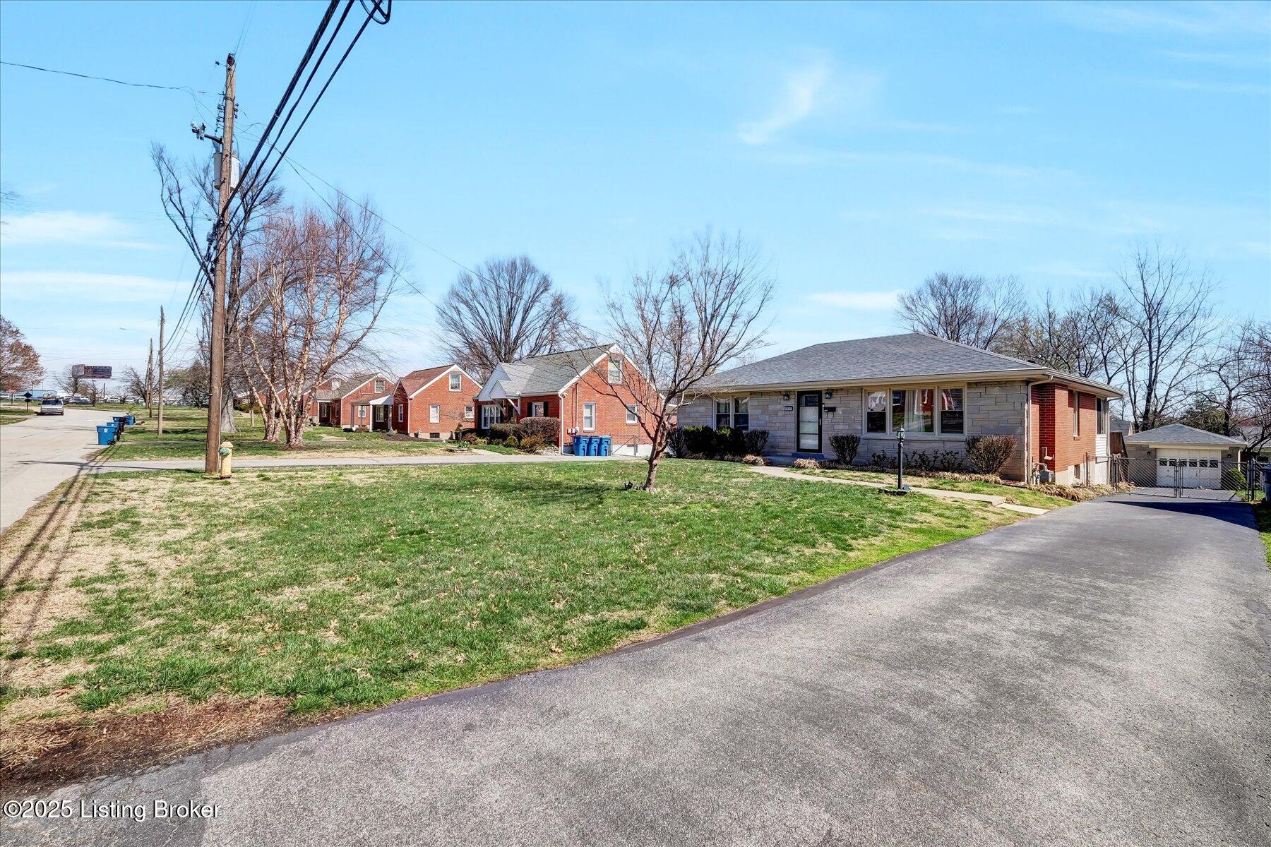 4251 Regina Ln, Louisville, Pennsylvania image 3