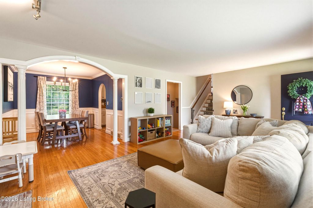 Photo of 402 Leyton Ave, Louisville, KY 40222 (MLS # 1716539)