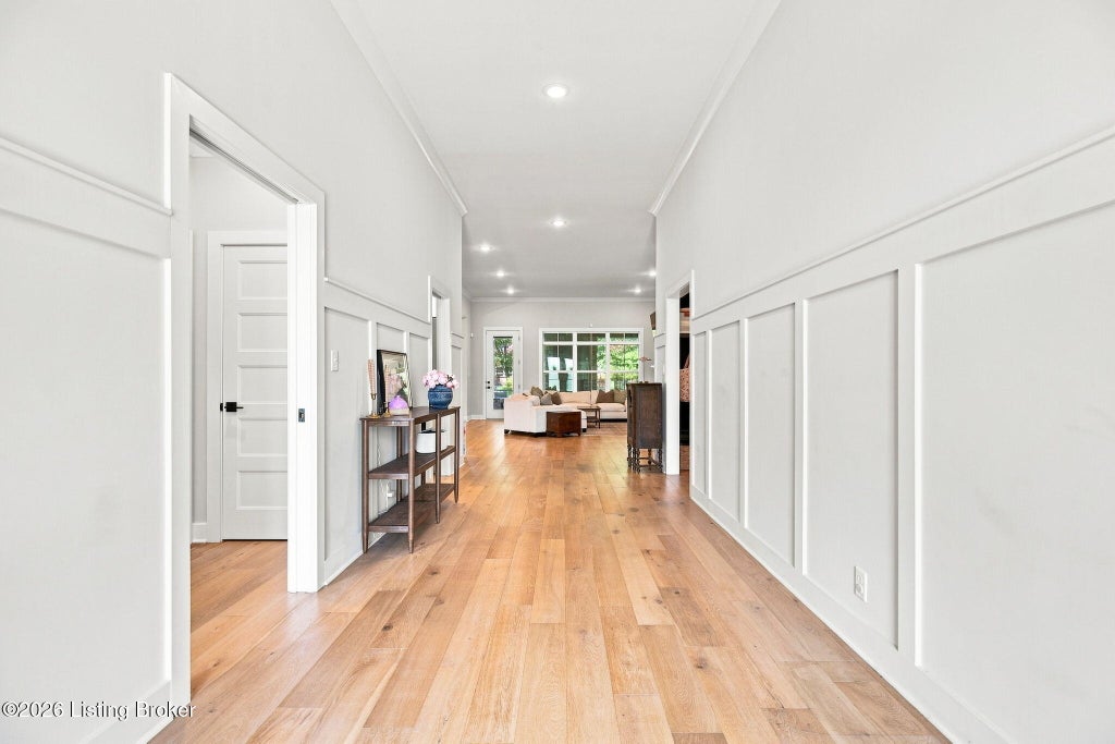 Photo of 4027 Thomas Farm Dr, Louisville, KY 40299 (MLS # 1728217)
