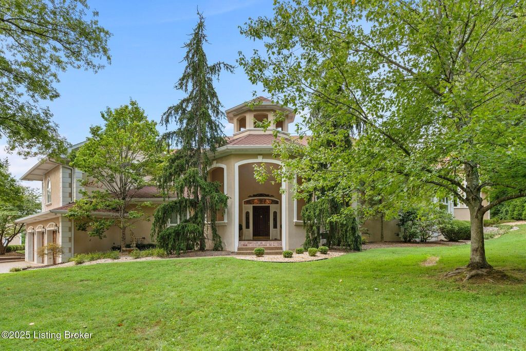 Photo of 240 Briarwood Cir, Elizabethtown, KY 42701 (MLS # 1707491)