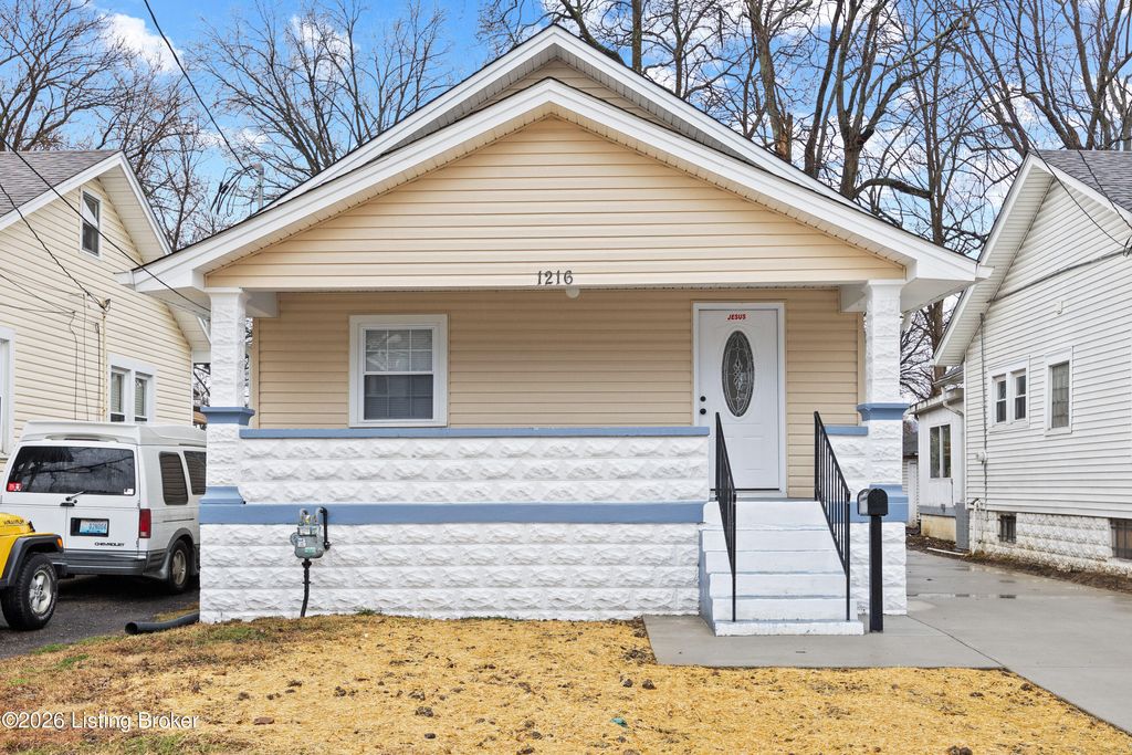 Photo of 1216 Bicknell Ave, Louisville, KY 40215 (MLS # 1710117)