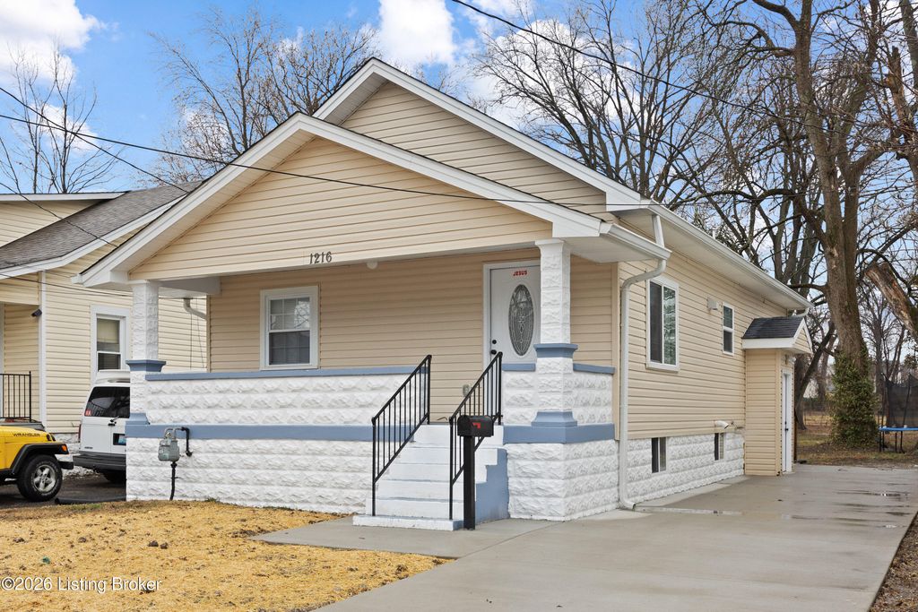 Photo of 1216 Bicknell Ave, Louisville, KY 40215 (MLS # 1710117)