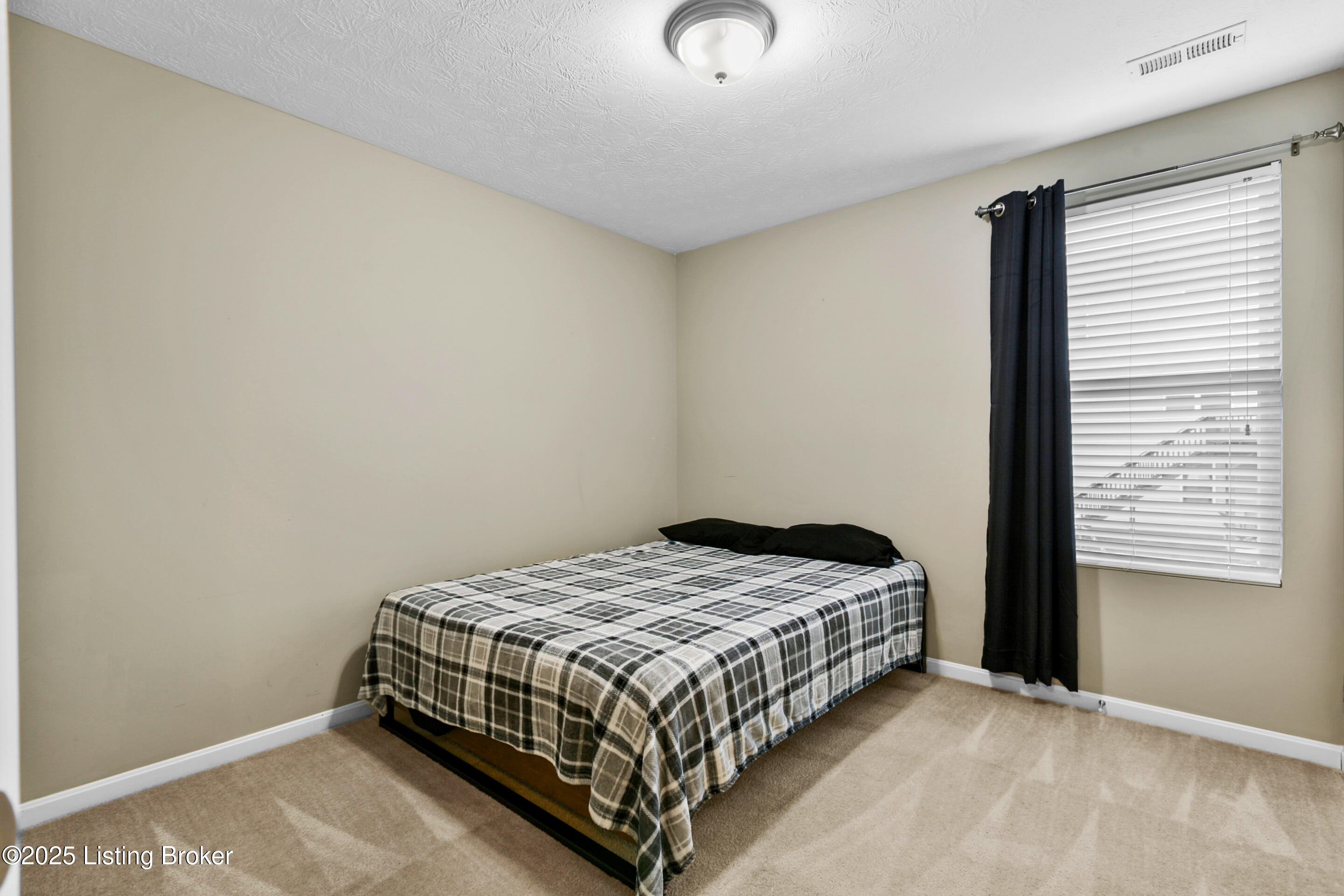 5047 Tealwood Dr, Shelbyville, Kentucky image 24